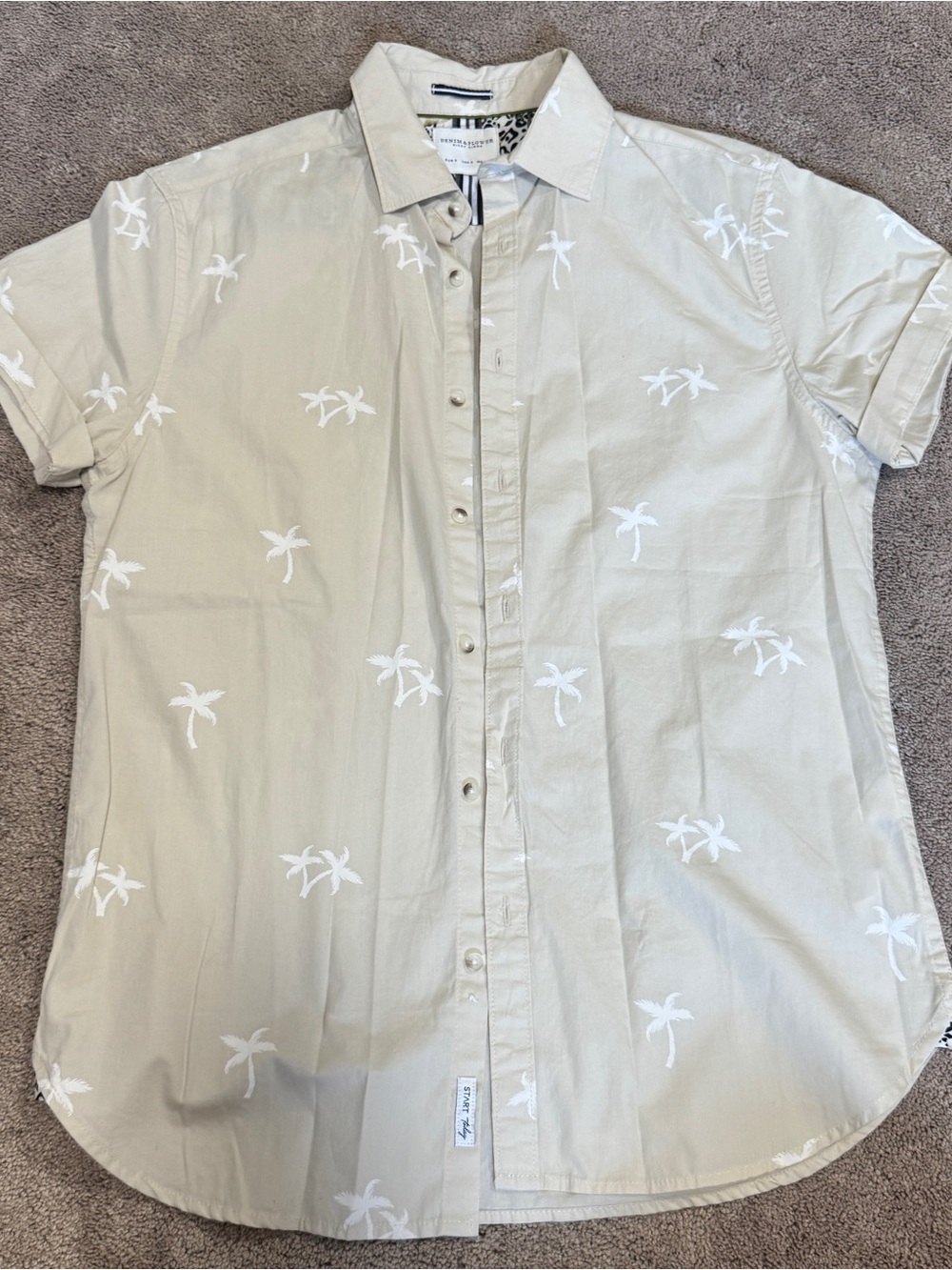 Denim & Flower Beige Short-Sleeve Palm Button-Down Shirt
